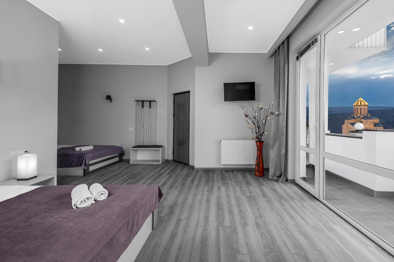 White House Hotel Tbilisi Buitenkant foto