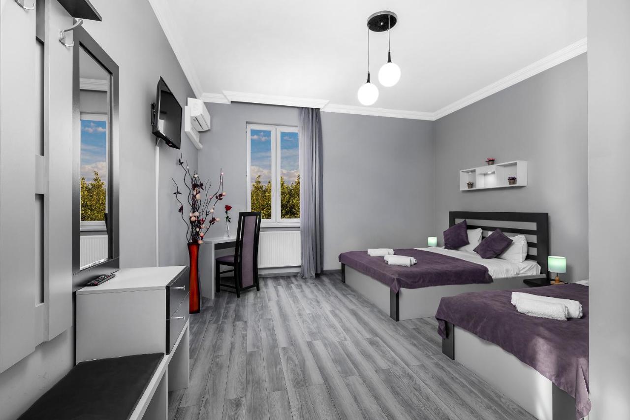 White House Hotel Tbilisi Buitenkant foto